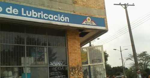 MOBIL CENTRO DE LUBRICACION CARRERA 72 MOBIL CENTRO DE LUBRICACION CARRERA 72